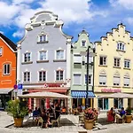 Апартаменты Morehome-apartments Oldtown Flair Parking Zentrum Миндельхайм